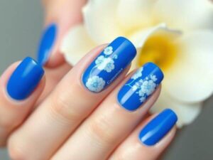 royal blue nails